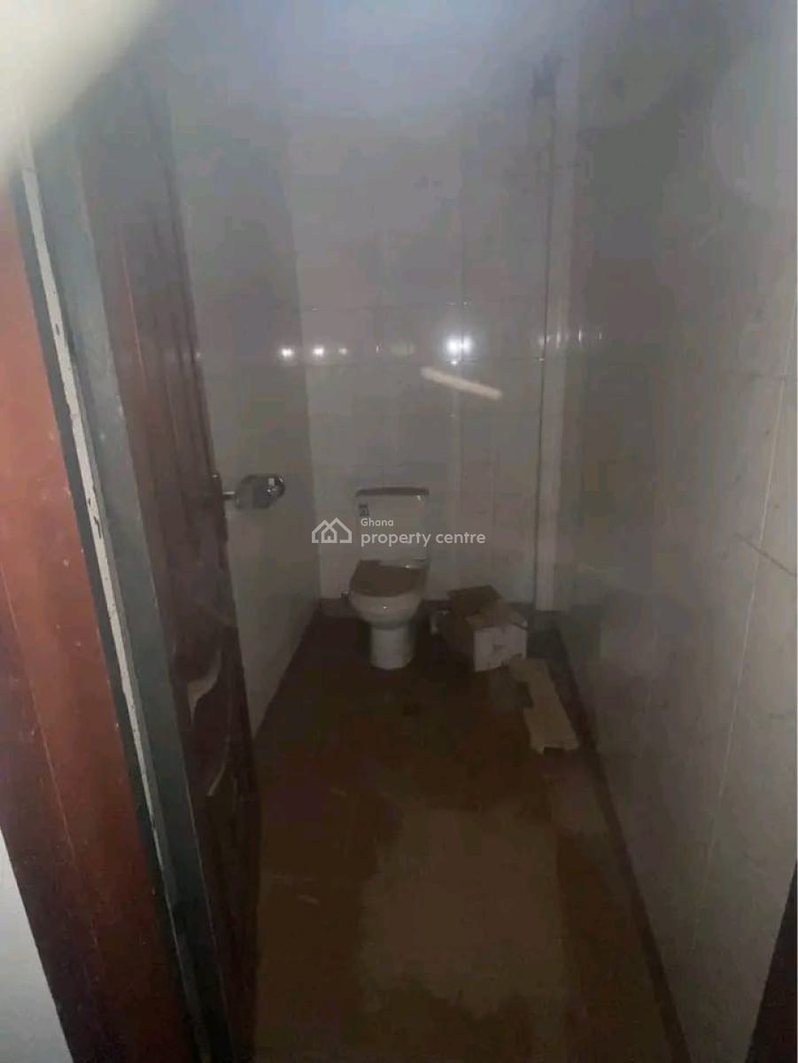 a Big Commercial Store, Apapa, North Labone, Accra, Office Space for Rent