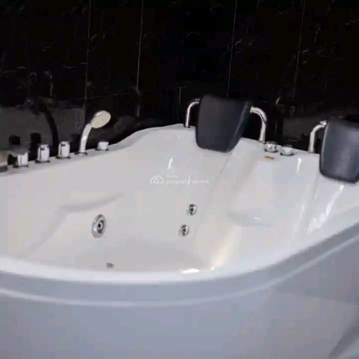 Executive 4-bedroom Townhouse, Cantonments, Accra, Townhouse for Rent