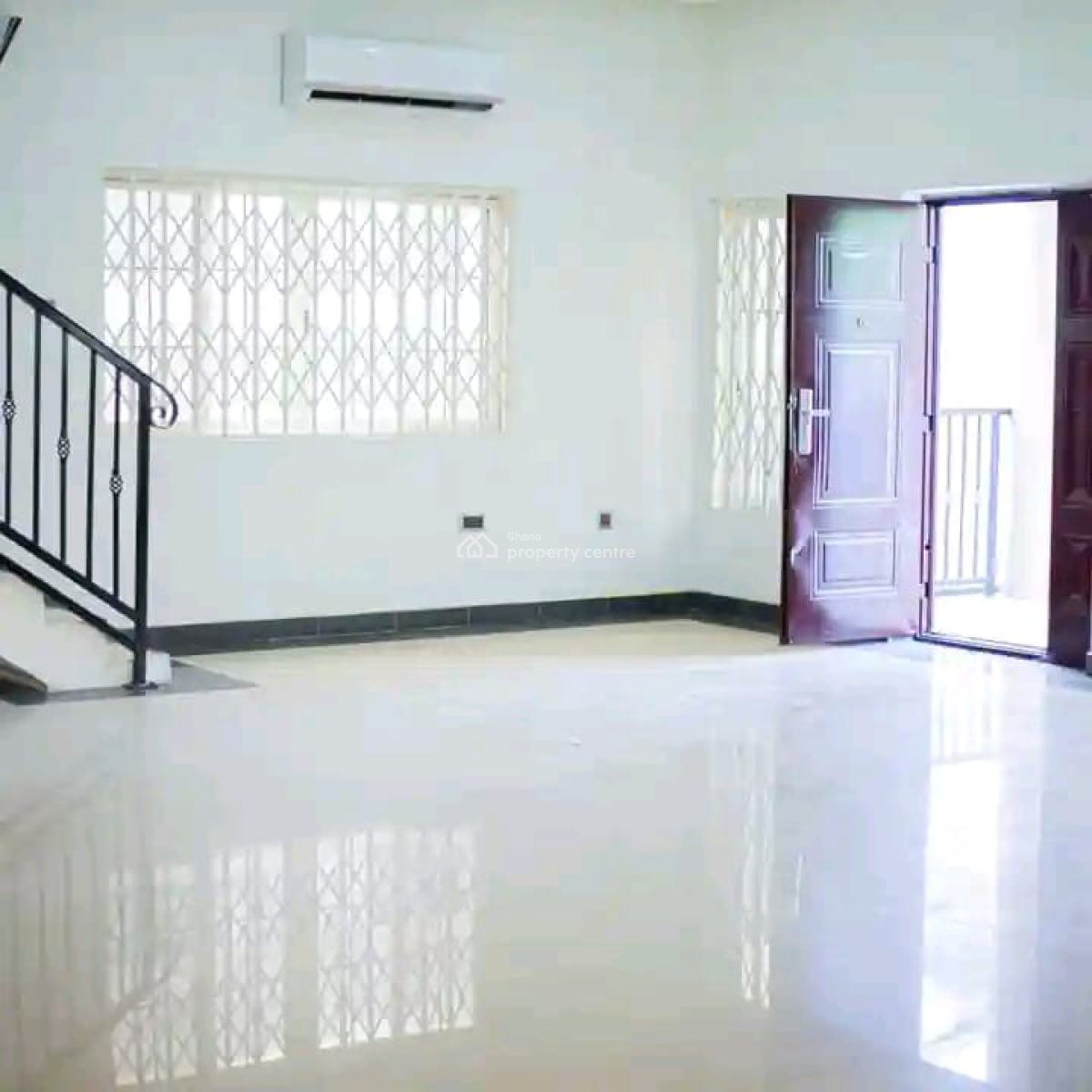 Executive 4-bedroom Townhouse, Cantonments, Accra, Townhouse for Rent
