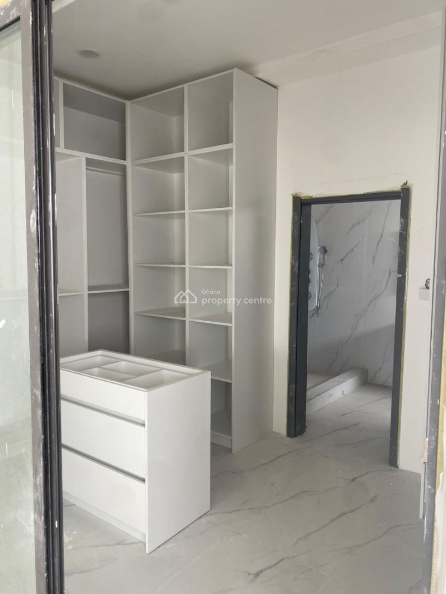 for Ren  Newly Built 4 Bedroom House En-suite with One Boys Quarters, Celebrity Hills, Sakumono, Tema, Accra, Detached Duplex for Rent