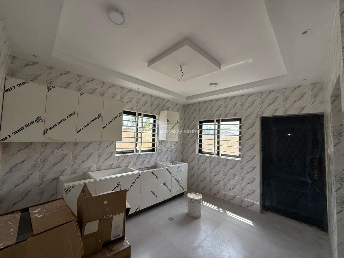 3 Bedroom Houses for Spintex Accra.   Price: Ghc 1.6million, Spintex, Spintex, Accra, Detached Duplex for Sale