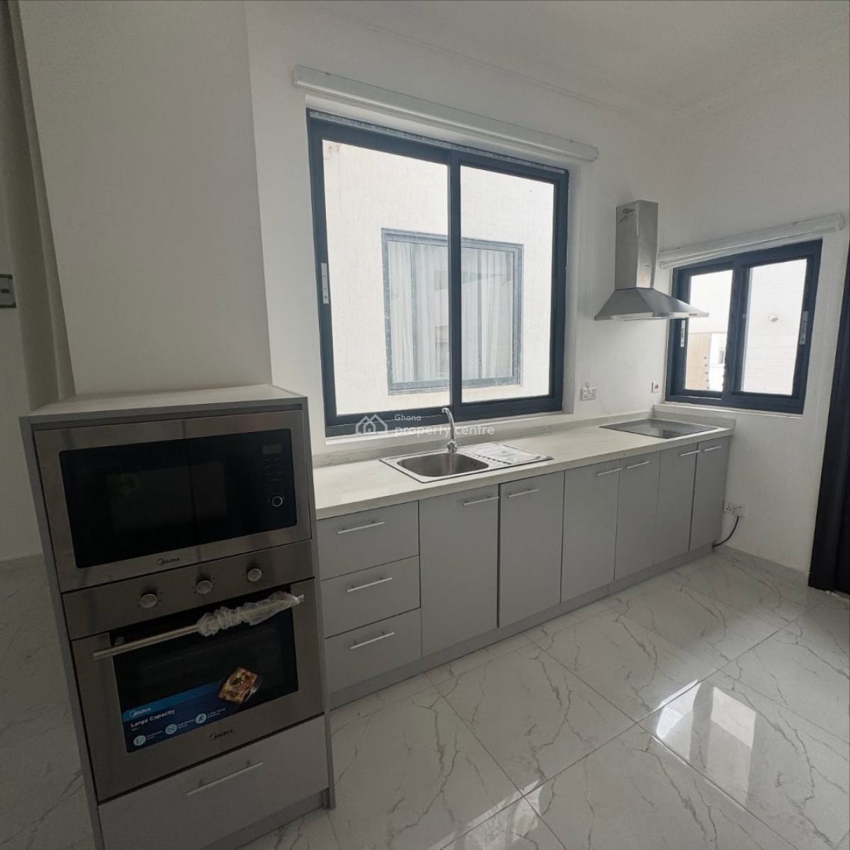 Executive Semi-furnished 2 Bedroom, Tse Addo, Accra, Apartment for Rent