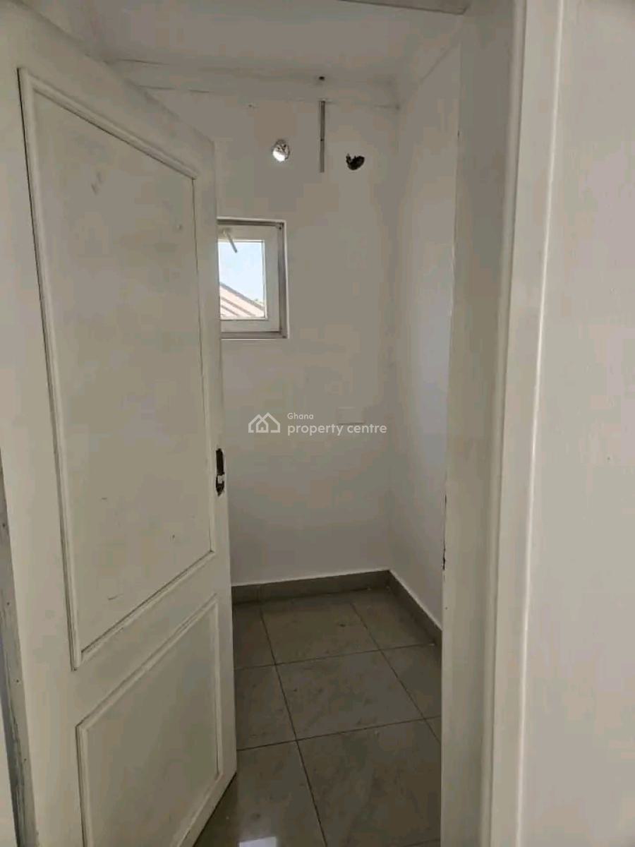 Office Space on The 5th Floor Prime Location, Ringroad Central, Nima, Accra, Office Space for Rent