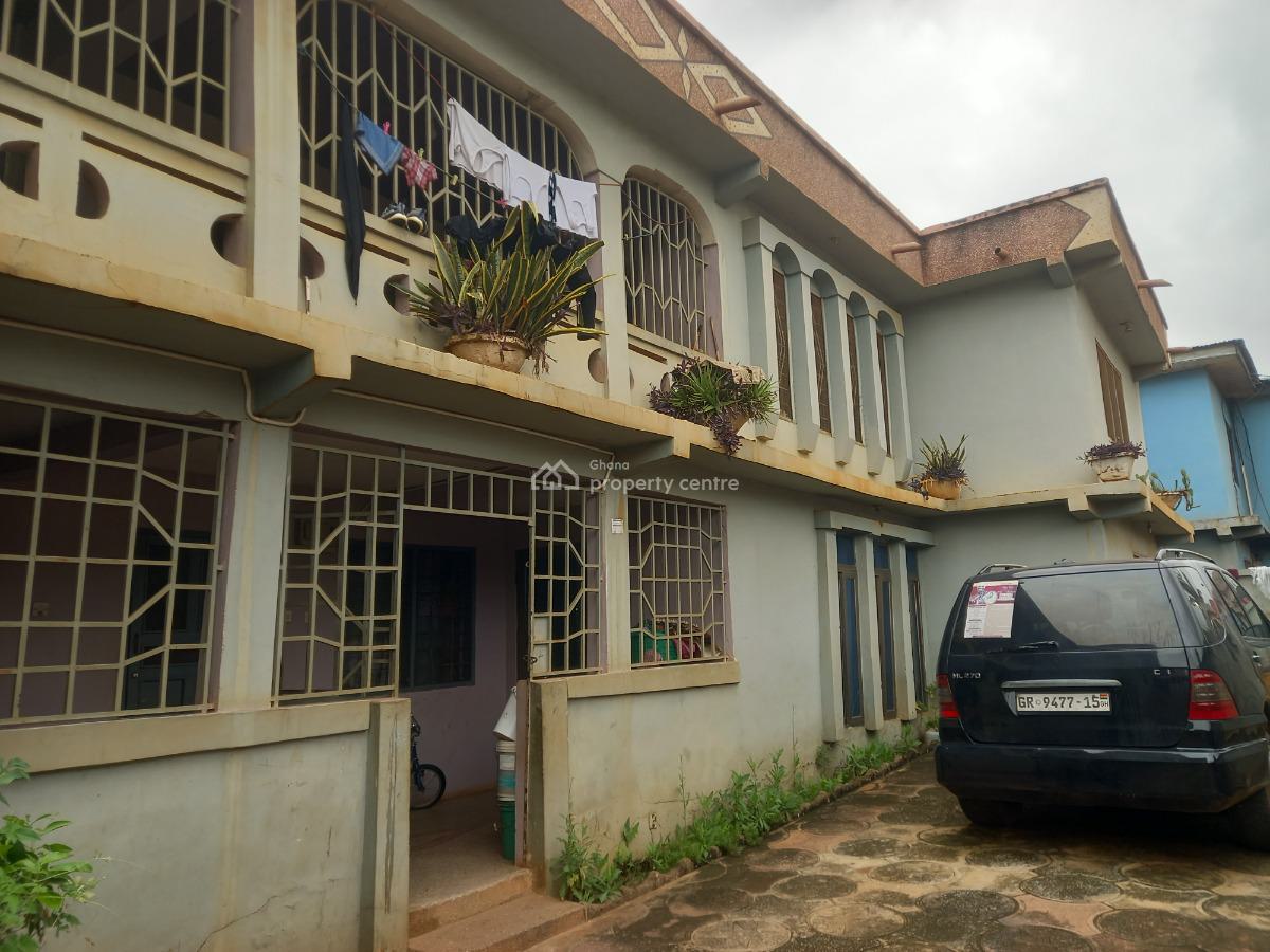 8 Bedrooms, Breman Abusuakruwa, Near Suame Markro, Magazine., Kumasi Metropolitan, Ashanti, House for Sale