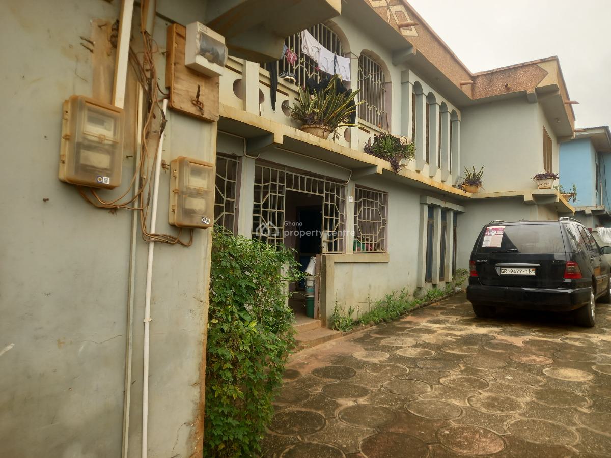 8 Bedrooms, Breman Abusuakruwa, Near Suame Markro, Magazine., Kumasi Metropolitan, Ashanti, House for Sale