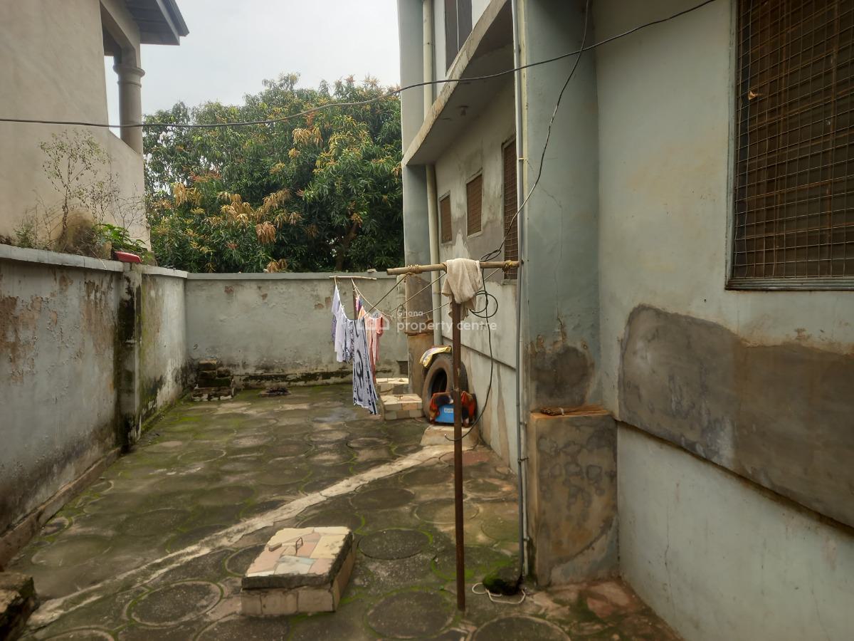8 Bedrooms, Breman Abusuakruwa, Near Suame Markro, Magazine., Kumasi Metropolitan, Ashanti, House for Sale