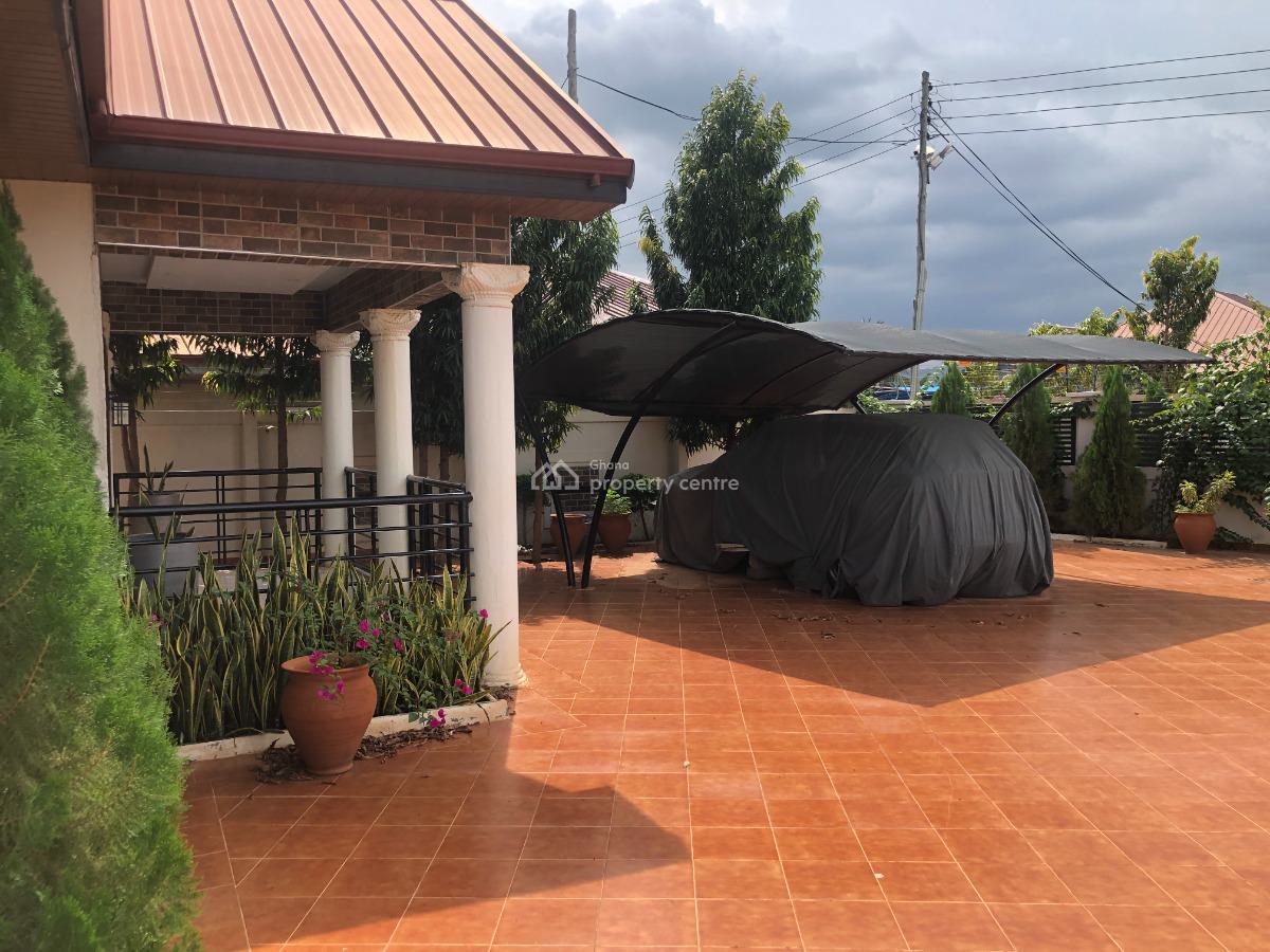 Furnished 3 Bedroom with Spacious Compound in a Good Location., Sasabi, Oyibi, Accra, Detached Bungalow for Sale