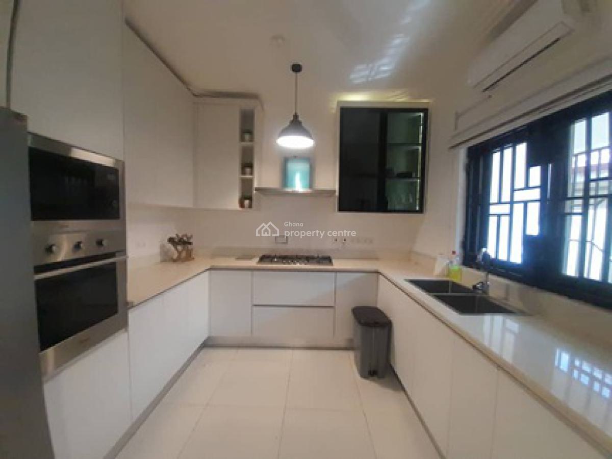 Furnished 3 Bedroom with Spacious Compound in a Good Location., Sasabi, Oyibi, Accra, Detached Bungalow for Sale
