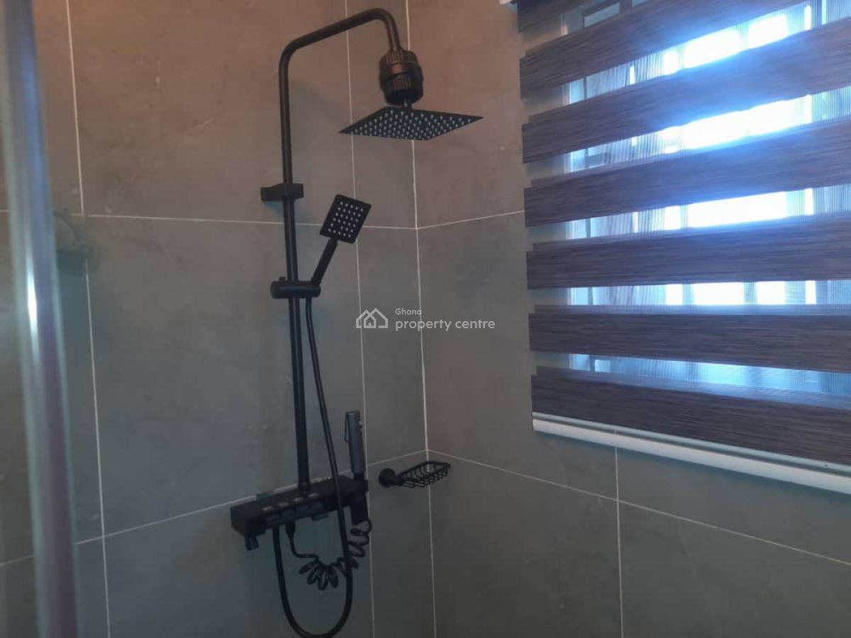 Furnished 3 Bedroom with Spacious Compound in a Good Location., Sasabi, Oyibi, Accra, Detached Bungalow for Sale