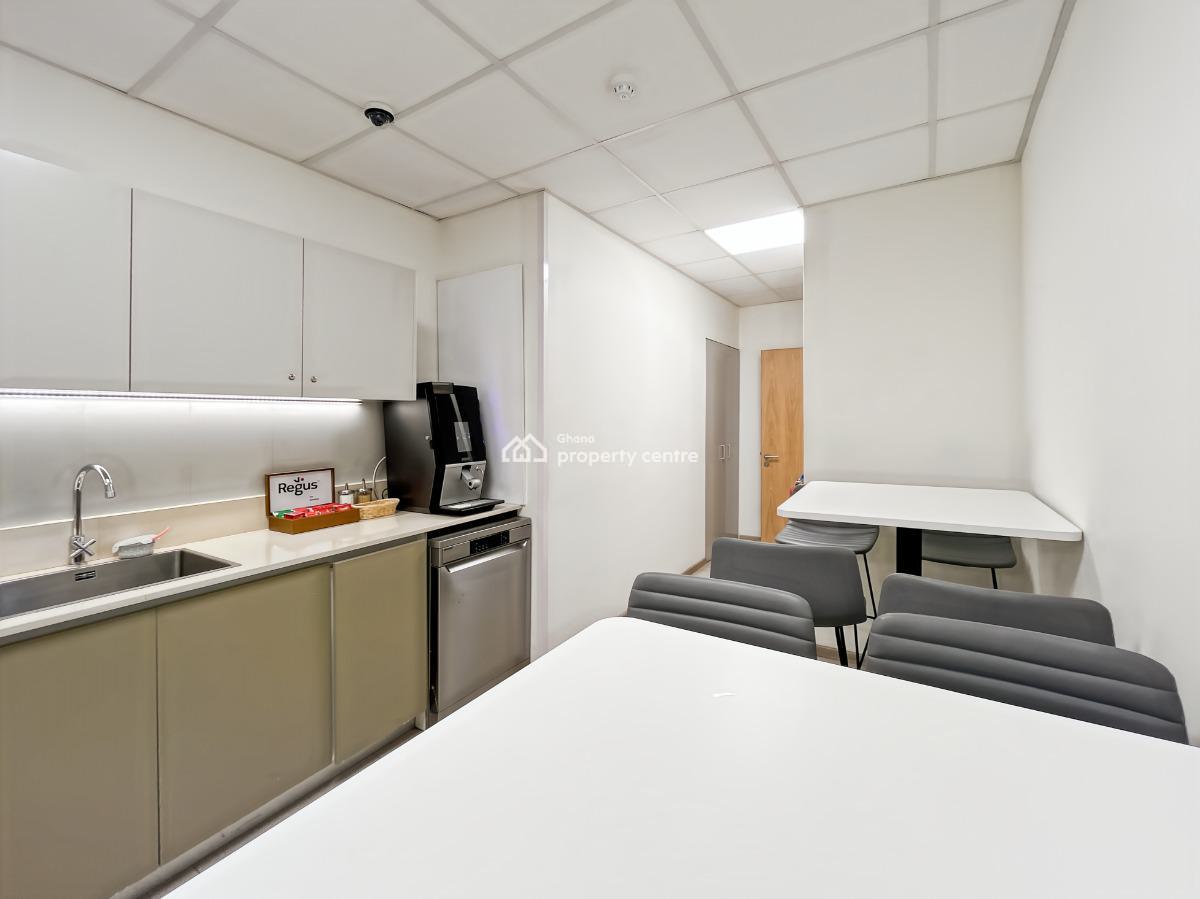 Open Plan Office Space for 15 Persons in Regus Silver Star Tower, Airport City, Liboration Road, 4th Floor, Silver Star Tower, Achimota, Accra, Office Space for Rent
