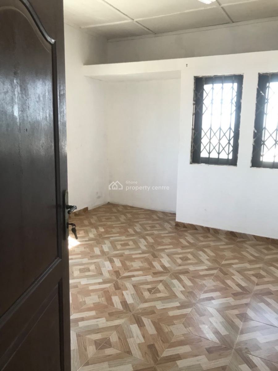 2 Bedroom Apartment, Kasoa New Market, Kasoa, Awutu-senya East, Central Region, Detached Bungalow for Rent
