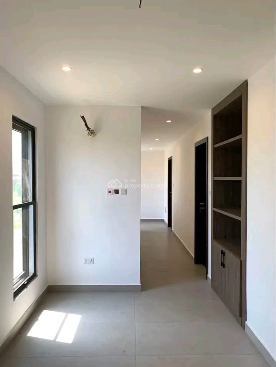 Ultra Modern 3-bedroom Townhouse @ Tema Comm.26, Community 26, Tema, Accra, House for Sale