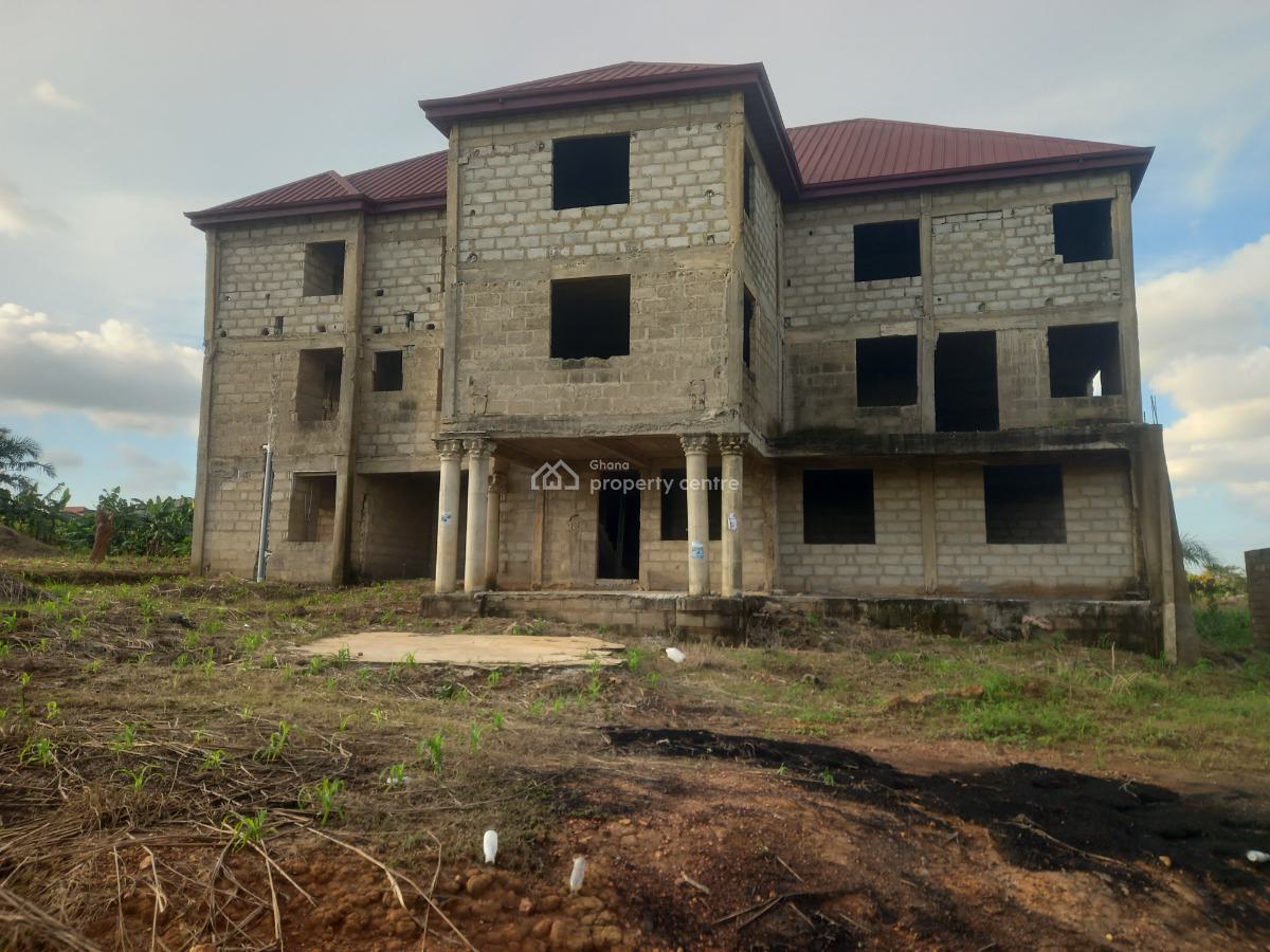 52 Bedrooms Hotel, Akropong Dabaa, Near Abuakwa., Kumasi Metropolitan, Ashanti, Hotel / Guest House for Sale