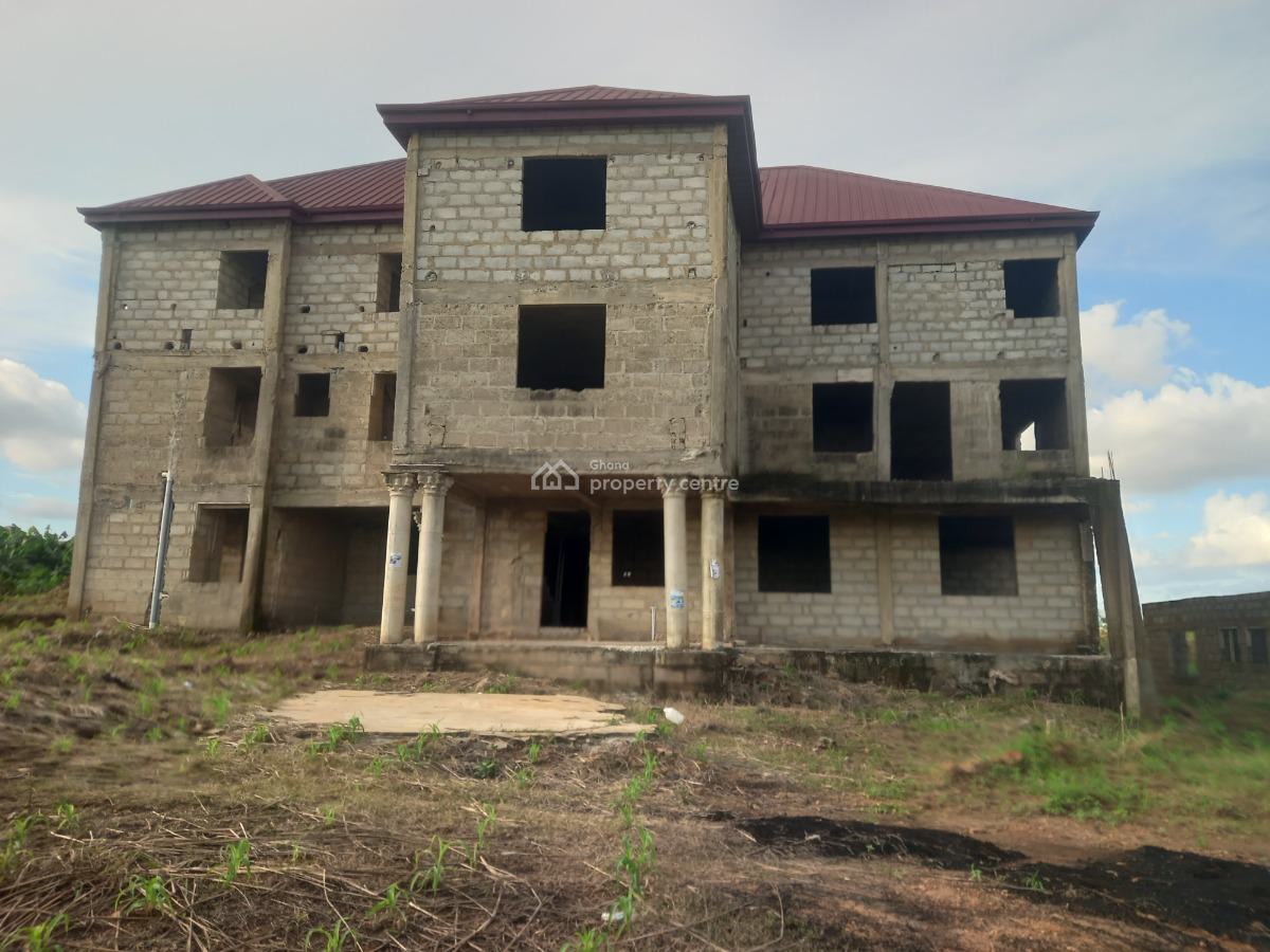 52 Bedrooms Hotel, Akropong Dabaa, Near Abuakwa., Kumasi Metropolitan, Ashanti, Hotel / Guest House for Sale