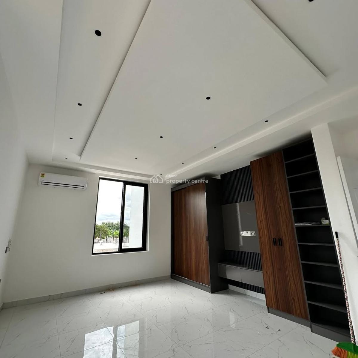 Executive Gated Community  4 Bedrooms, Adenta Municipal, Accra, House for Sale