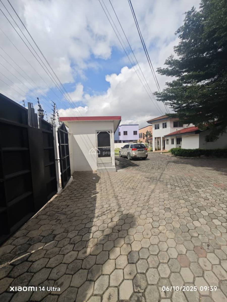 Executive 5 Bedrooms, West Airport, Airport Residential Area, Accra, House for Rent