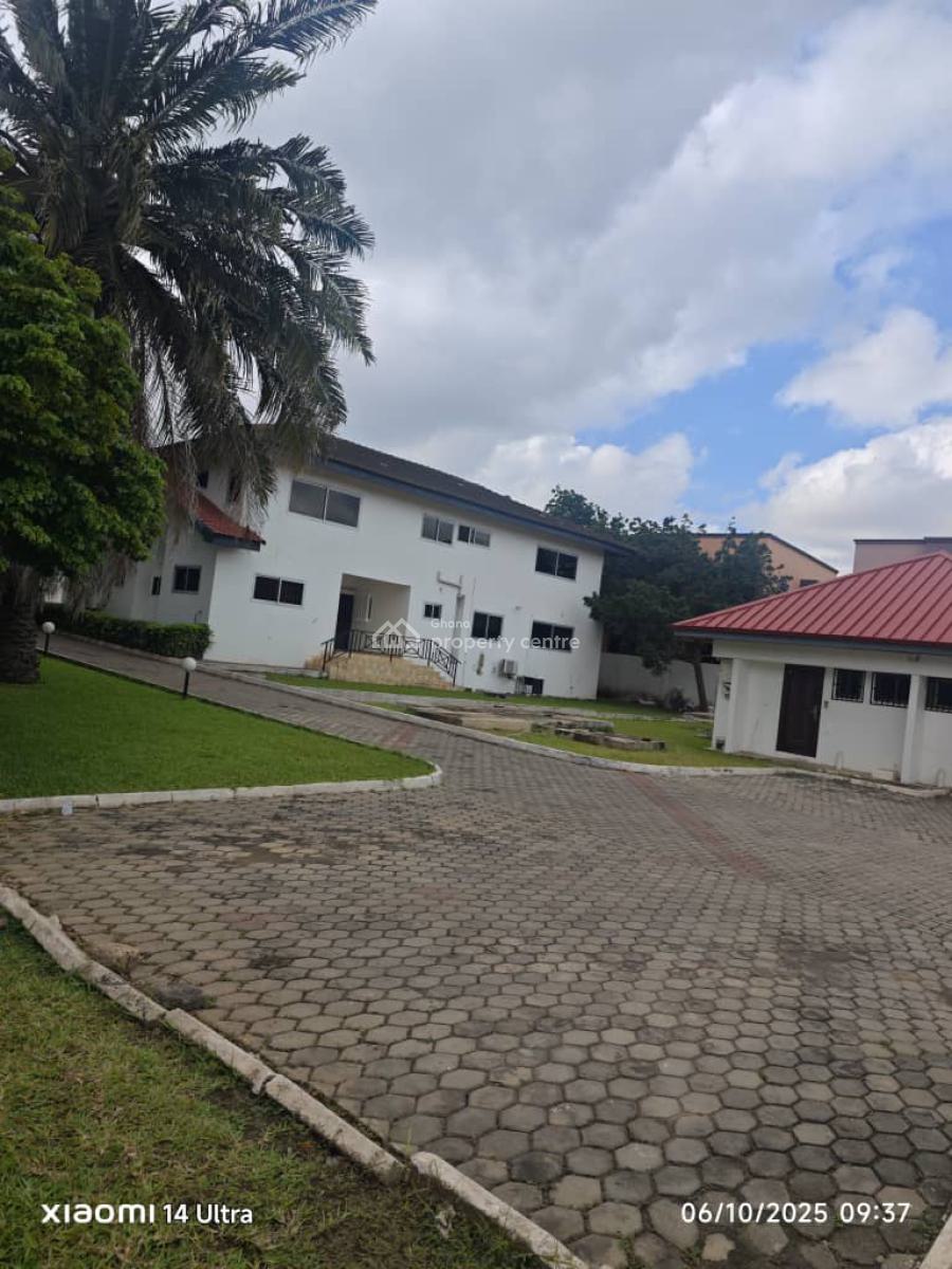 Executive 5 Bedrooms, West Airport, Airport Residential Area, Accra, House for Rent