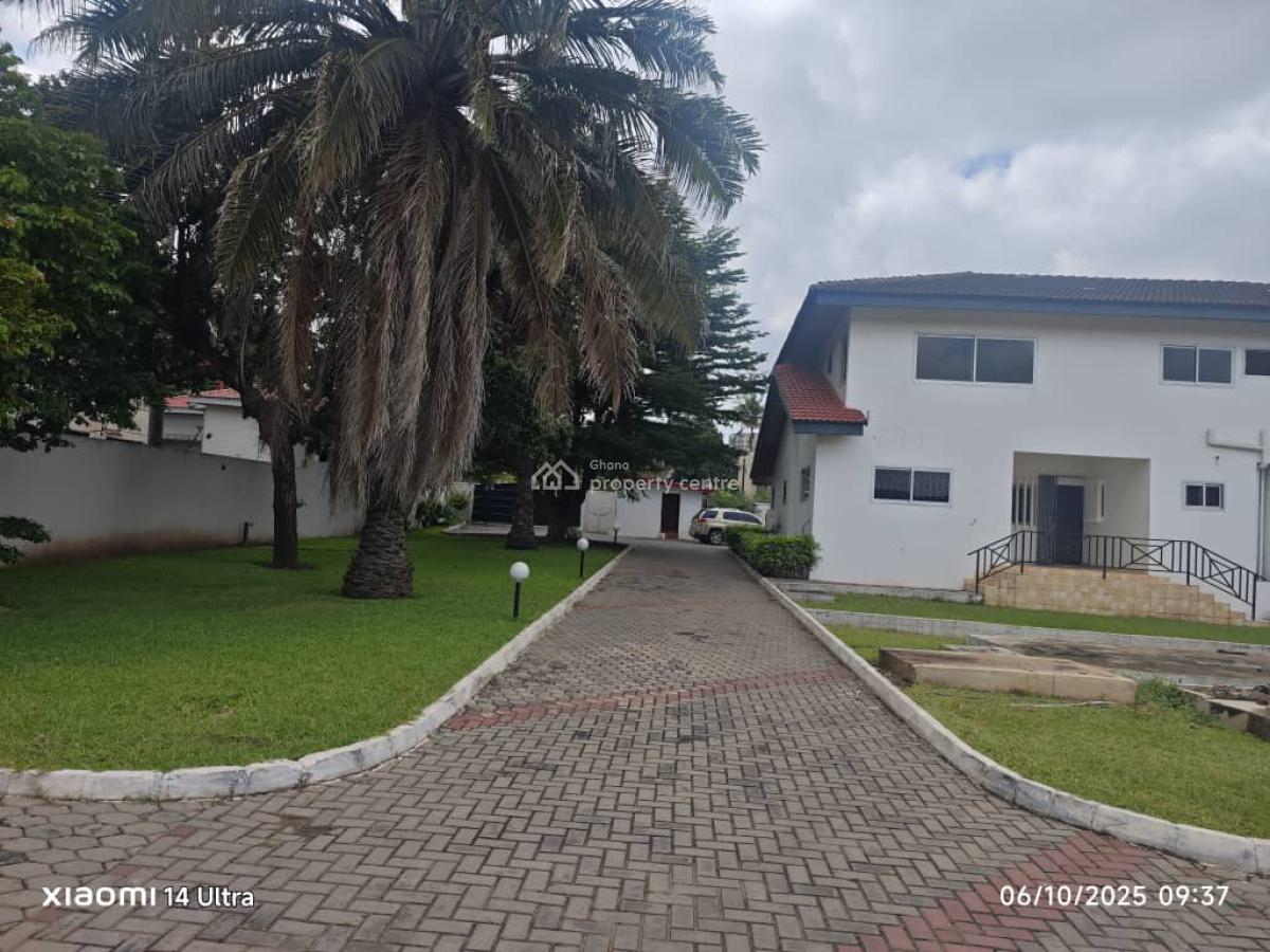 Executive 5 Bedrooms, West Airport, Airport Residential Area, Accra, House for Rent