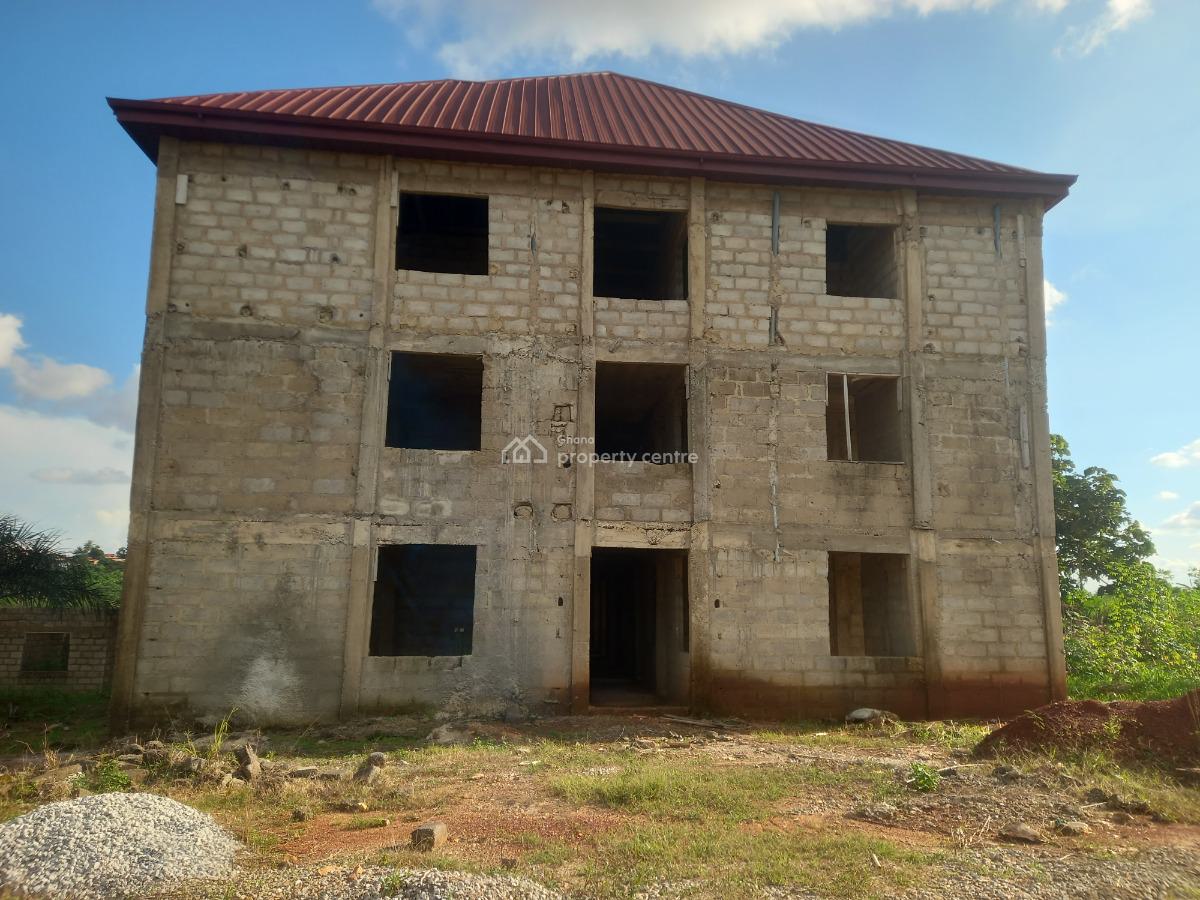 Hospital, Akropong,  on  Kumasi Sunyani Road., Kumasi Metropolitan, Ashanti, Office Space for Sale