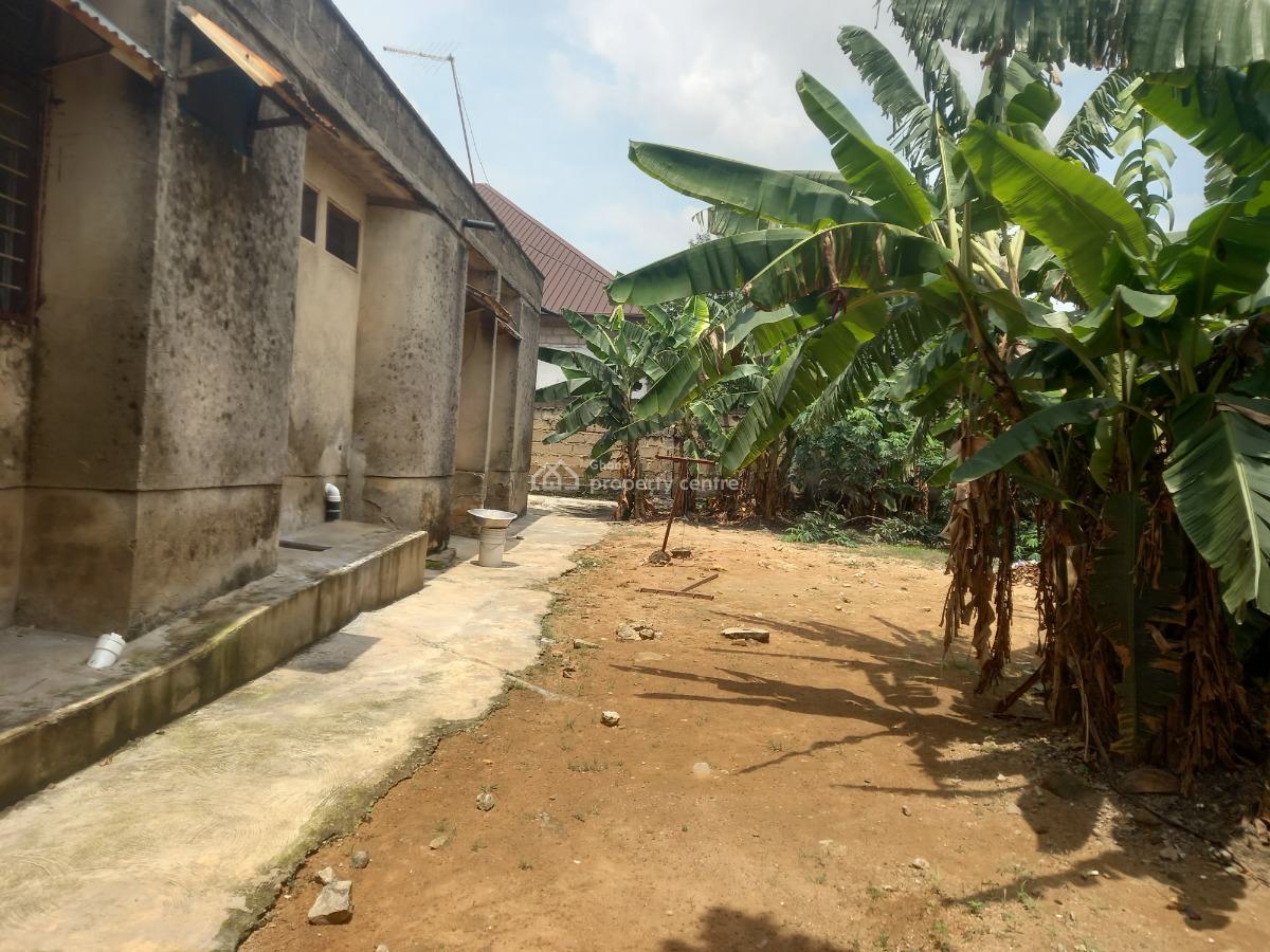 7 Bedrooms  ( Buokrom Estate a-line), Buokrom Estate a-line,  Near Kumasi Airport., Kumasi Metropolitan, Ashanti, House for Sale