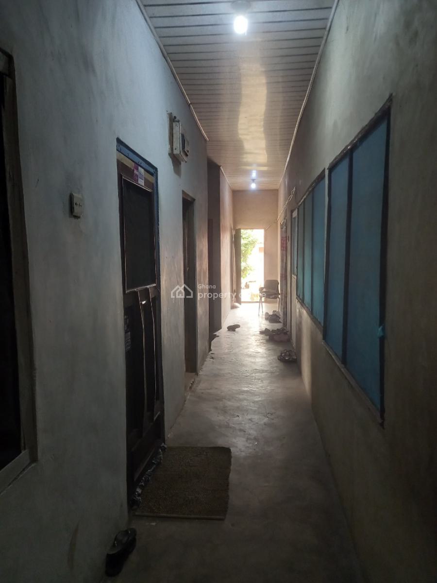 7 Bedrooms  ( Buokrom Estate a-line), Buokrom Estate a-line,  Near Kumasi Airport., Kumasi Metropolitan, Ashanti, House for Sale