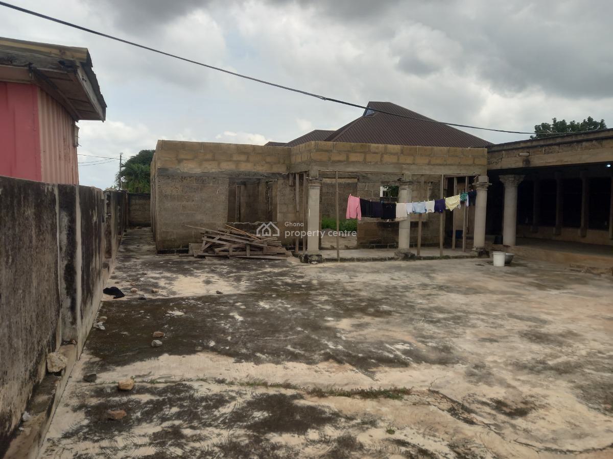 7 Bedrooms  ( Buokrom Estate a-line), Buokrom Estate a-line,  Near Kumasi Airport., Kumasi Metropolitan, Ashanti, House for Sale