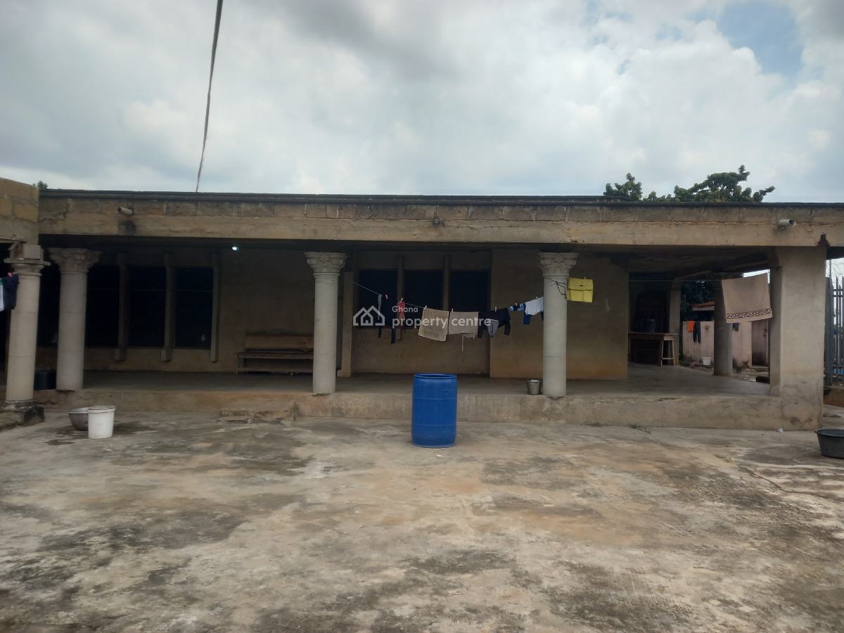 7 Bedrooms  ( Buokrom Estate a-line), Buokrom Estate a-line,  Near Kumasi Airport., Kumasi Metropolitan, Ashanti, House for Sale