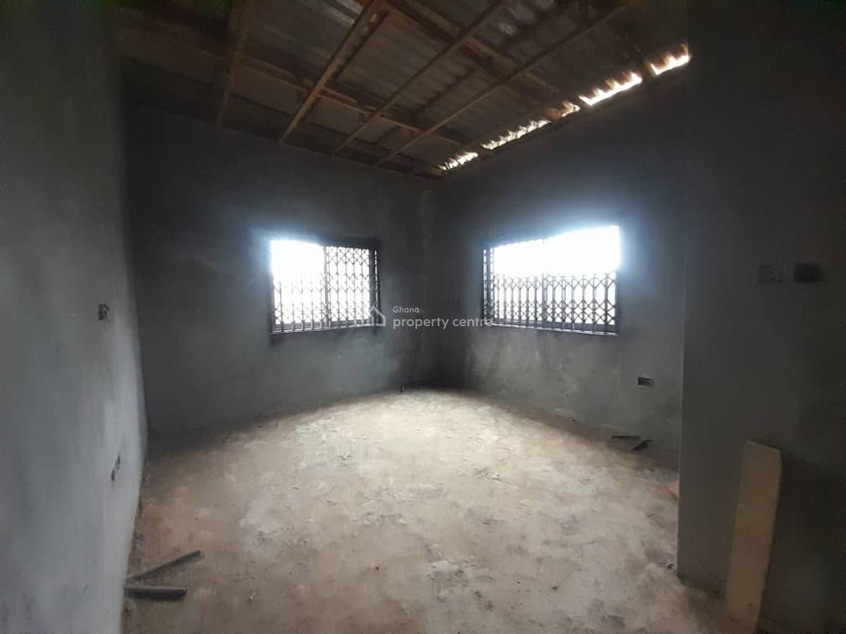 Semi-completed 3 Bedroom House with Nice Architectural Outlook., Amrahia, La Dade Kotopon Municipal, Accra, Detached Bungalow for Sale
