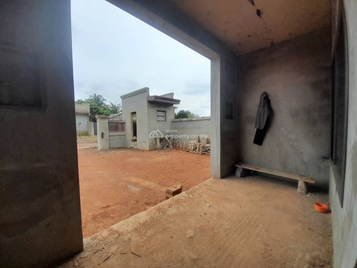 Semi-completed 3 Bedroom House with Attached Boys Quarters., Amrahia, Adenta Municipal, Accra, Detached Bungalow for Sale