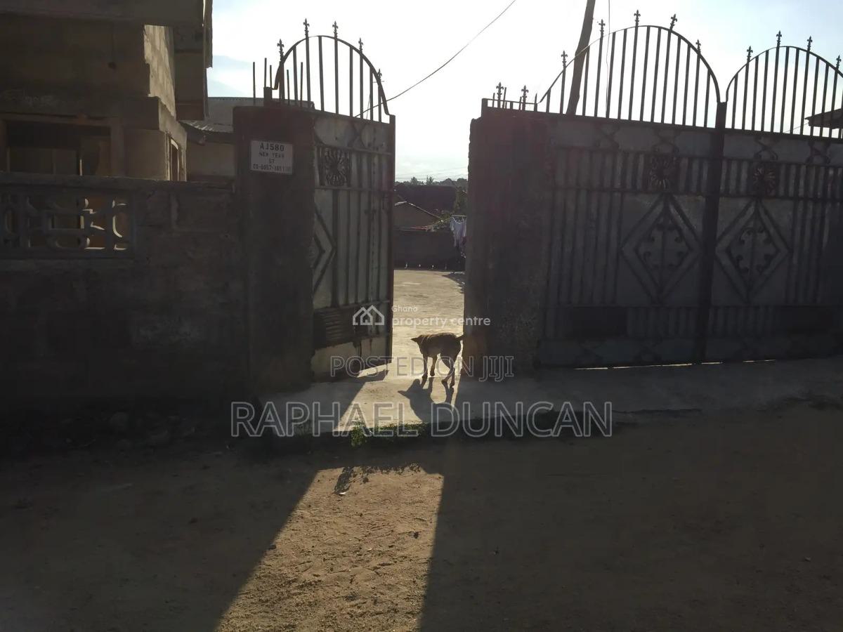 10 Bedroom Block of Flats with Excellent Facilities, New Year Street, Botwe Estat, Agona West Municipal, Central Region, Apartment for Sale