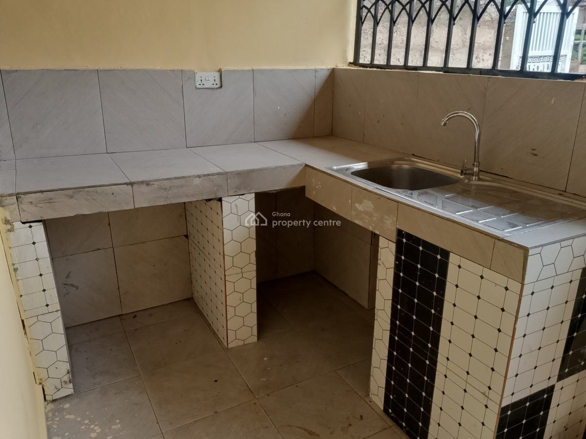 a Spacious, Self-contained Single Room, Mantukwa, Sunyani Municipal, Brong Ahafo, Single Room Self Contained for Rent