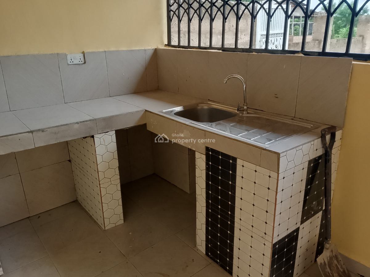 a Spacious, Self-contained Single Room, Mantukwa, Sunyani Municipal, Brong Ahafo, Single Room Self Contained for Rent