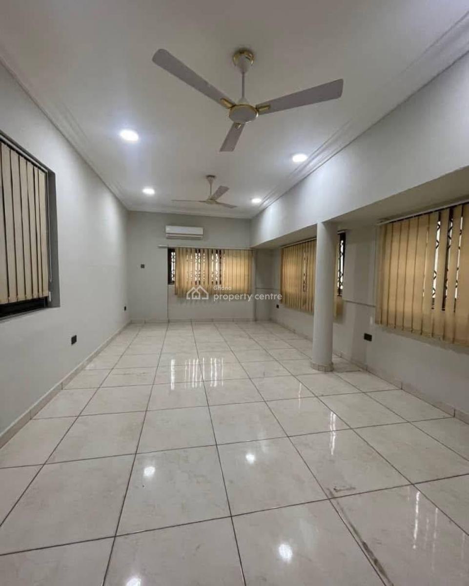 Executive Commercial / Residential 6-bedroom, North Ridge, Accra, House for Rent