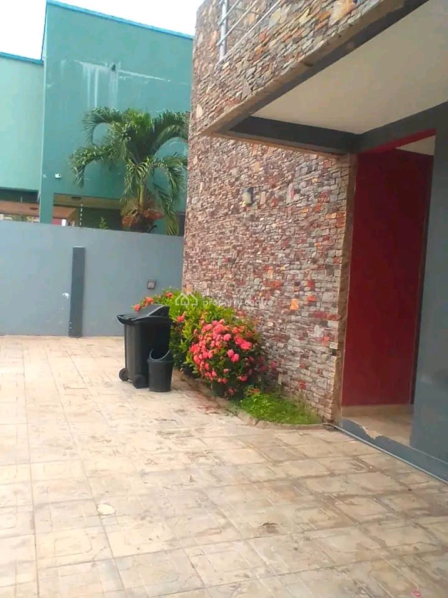 Executive 4-bedroom Duplex House @ Burma Hill, Burna Hill, East Airport, Airport Residential Area, Accra, Apartment for Rent