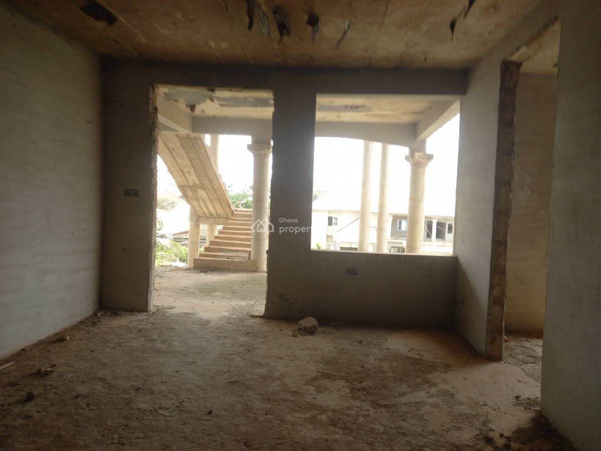 6 Apartments/ Flats., Duase,  Near Buokrom/ Kumasi Airport., Kumasi Metropolitan, Ashanti, Apartment for Sale