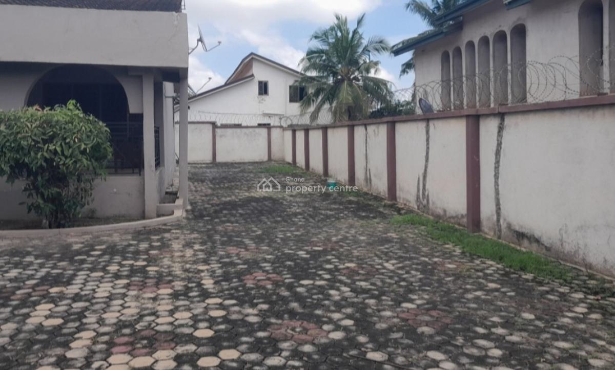 Hostel   Plot/land  Ayeduase, Ayeduase,  Knust. Tech, Kumasi Metropolitan, Ashanti, Land for Sale