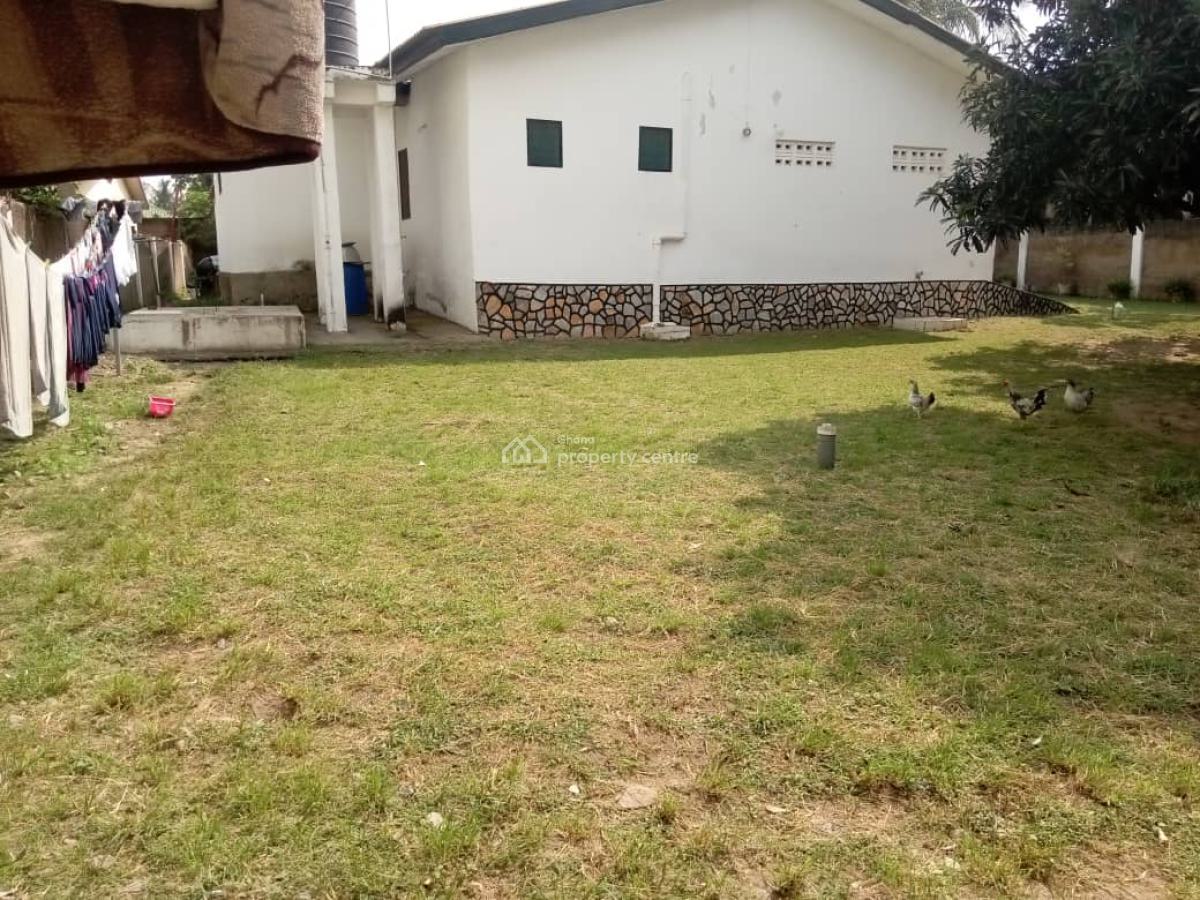 5brm + 2brm Outhouse + 3 Shops on 2 Plots @ Ga Odumase / Sonitra Route, Sonitra Route, Ga West Municipal, Accra, House for Sale