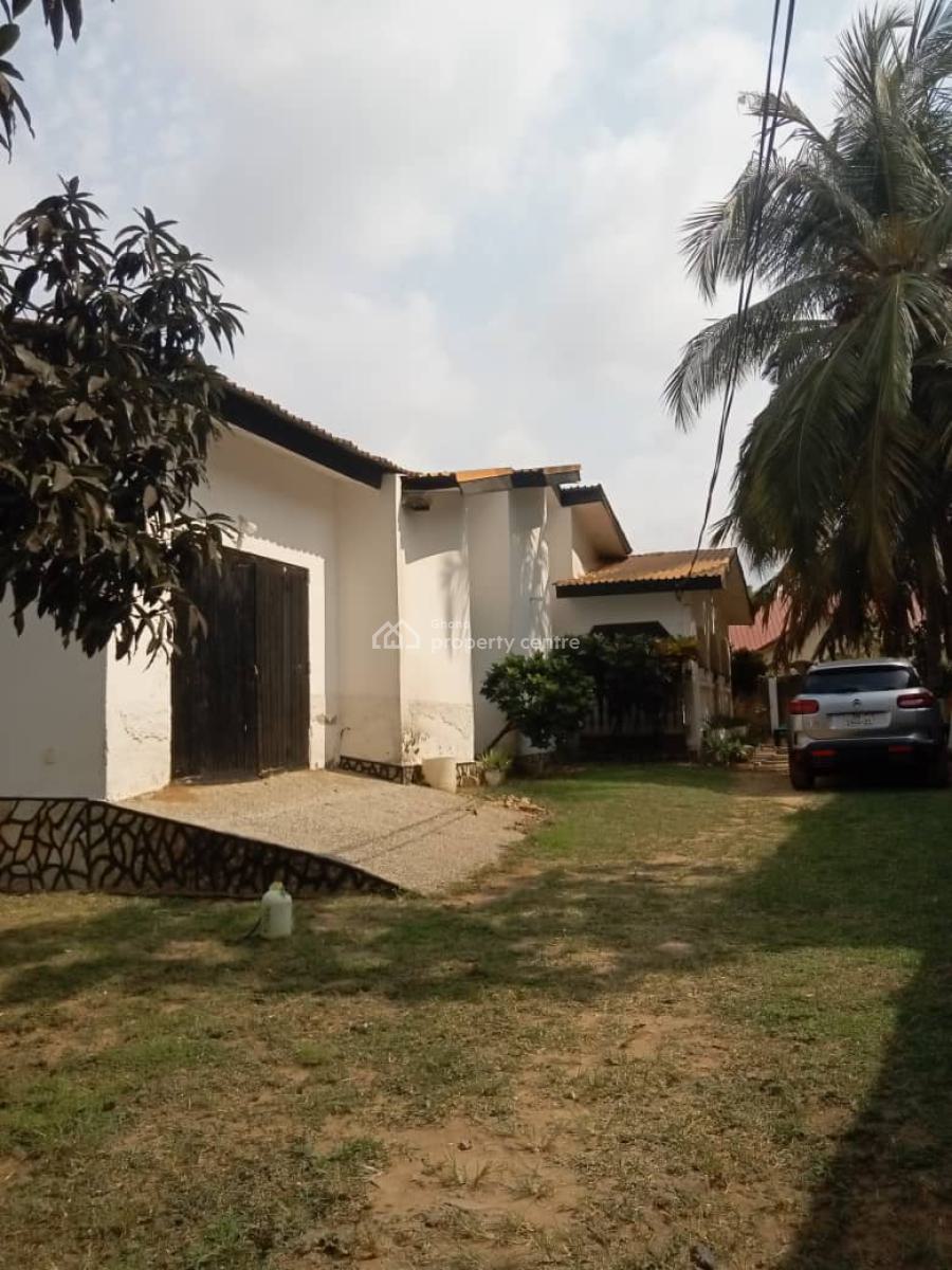 5brm + 2brm Outhouse + 3 Shops on 2 Plots @ Ga Odumase / Sonitra Route, Sonitra Route, Ga West Municipal, Accra, House for Sale