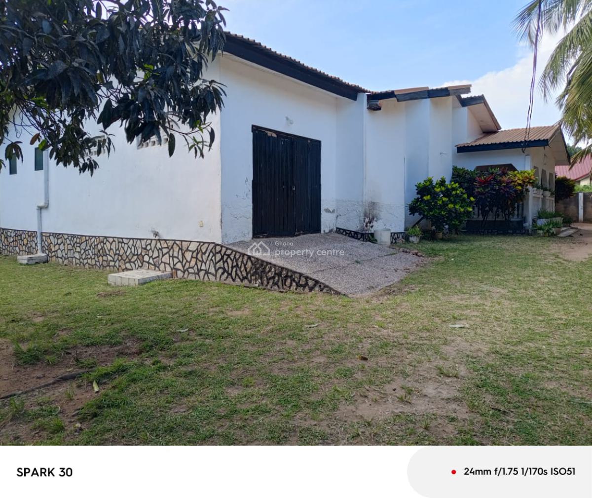 5 Bedroom + 2 Bedroom Outhouse + 3 Shops on 2 Plots, Sonitra Route, Ga West Municipal, Accra, House for Sale