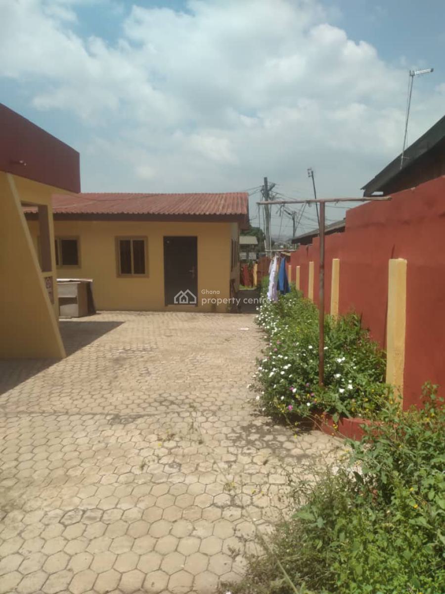 Titled 2 Units of  3brm Apartments on One & Half Plots @ Kwashieman ,, Kfc Area, Kwashieman, Accra, Apartment for Sale