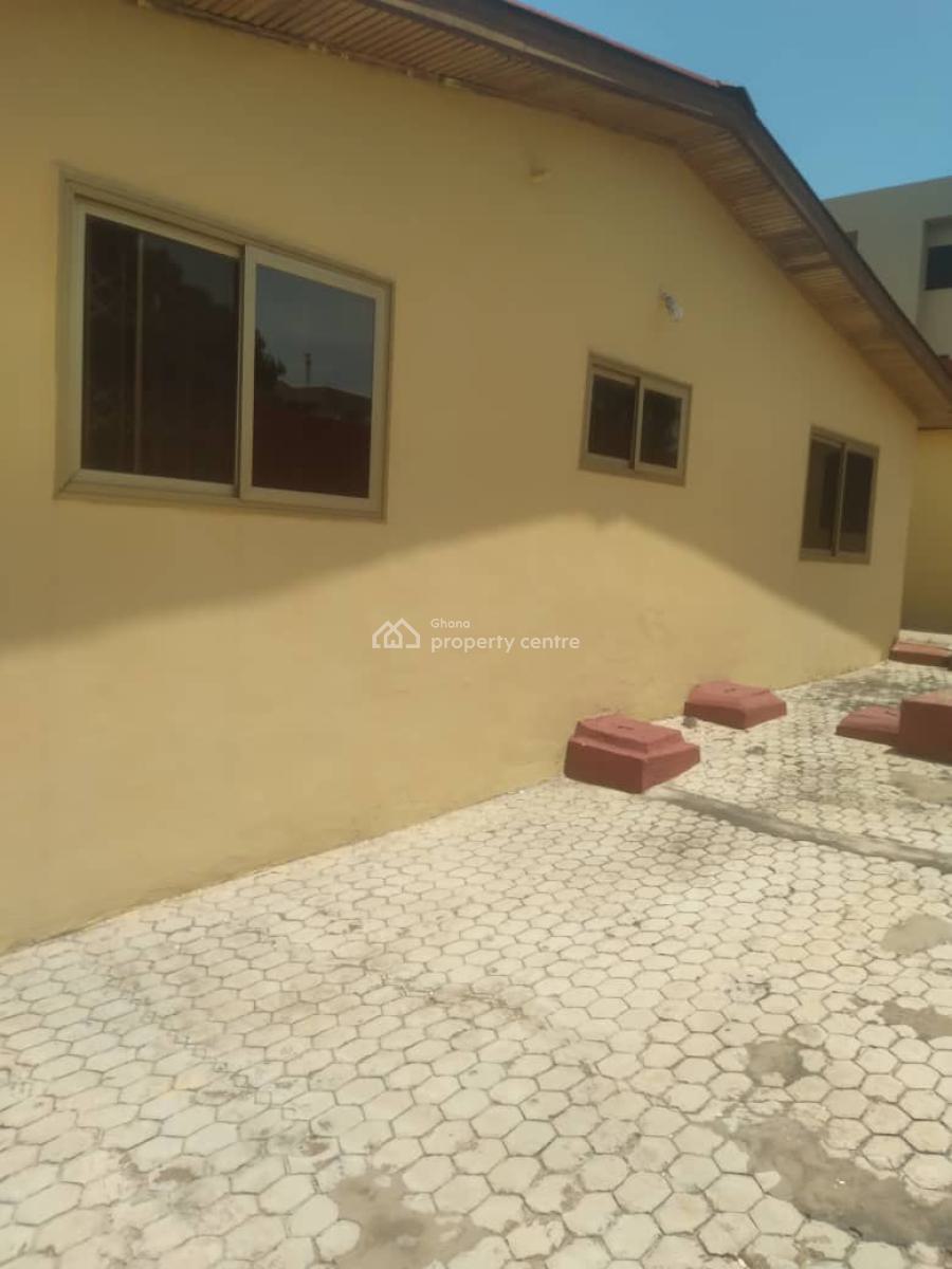 Titled 2 Units of  3brm Apartments on One & Half Plots @ Kwashieman ,, Kfc Area, Kwashieman, Accra, Apartment for Sale