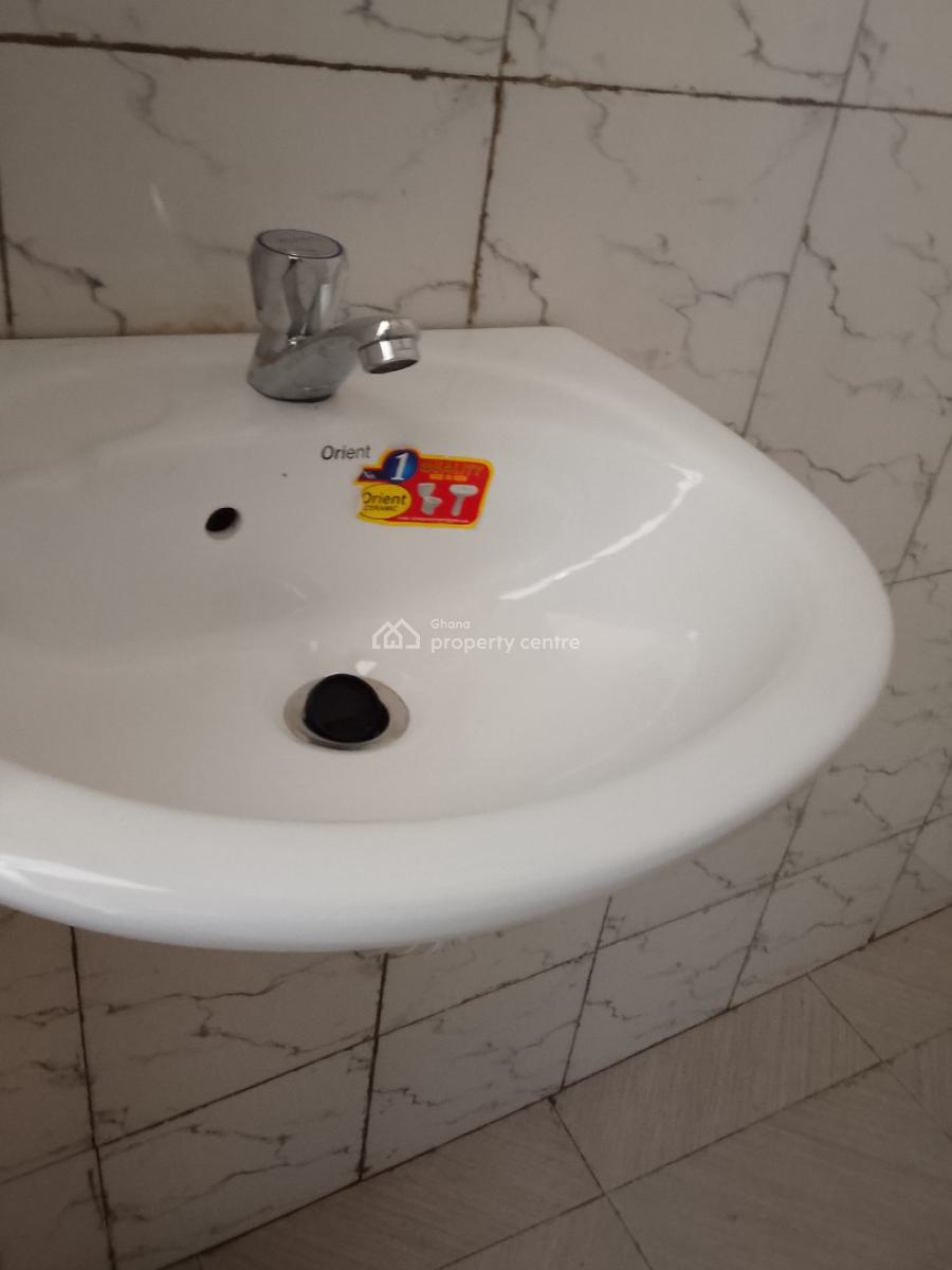 Commercial  Property, Tse Goil Filling Station, Tse Addo, Accra, Shop for Rent