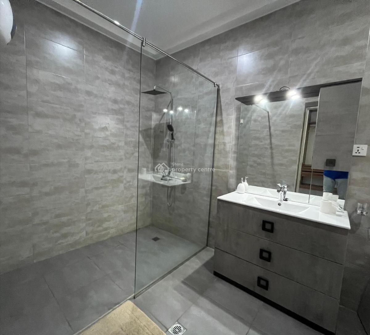 Executive Unfurnished 4 Bedrooms, East Legon, Accra, House for Rent