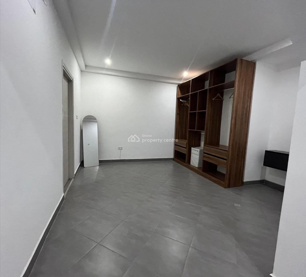 Executive Unfurnished 4 Bedrooms, East Legon, Accra, House for Rent