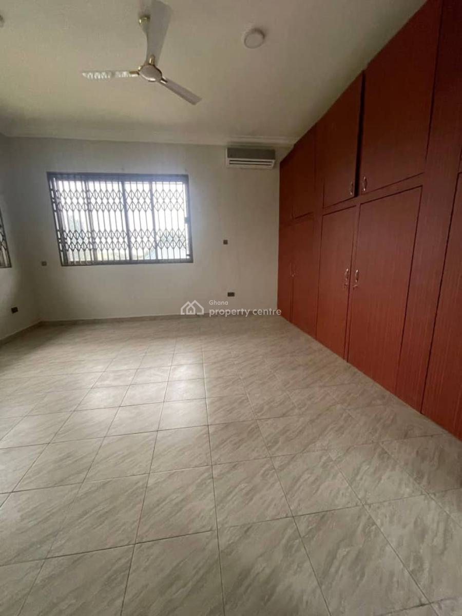 Commercial / Residential 6-bedroom House + 2 Bqs, North Ridge, Accra, House for Rent