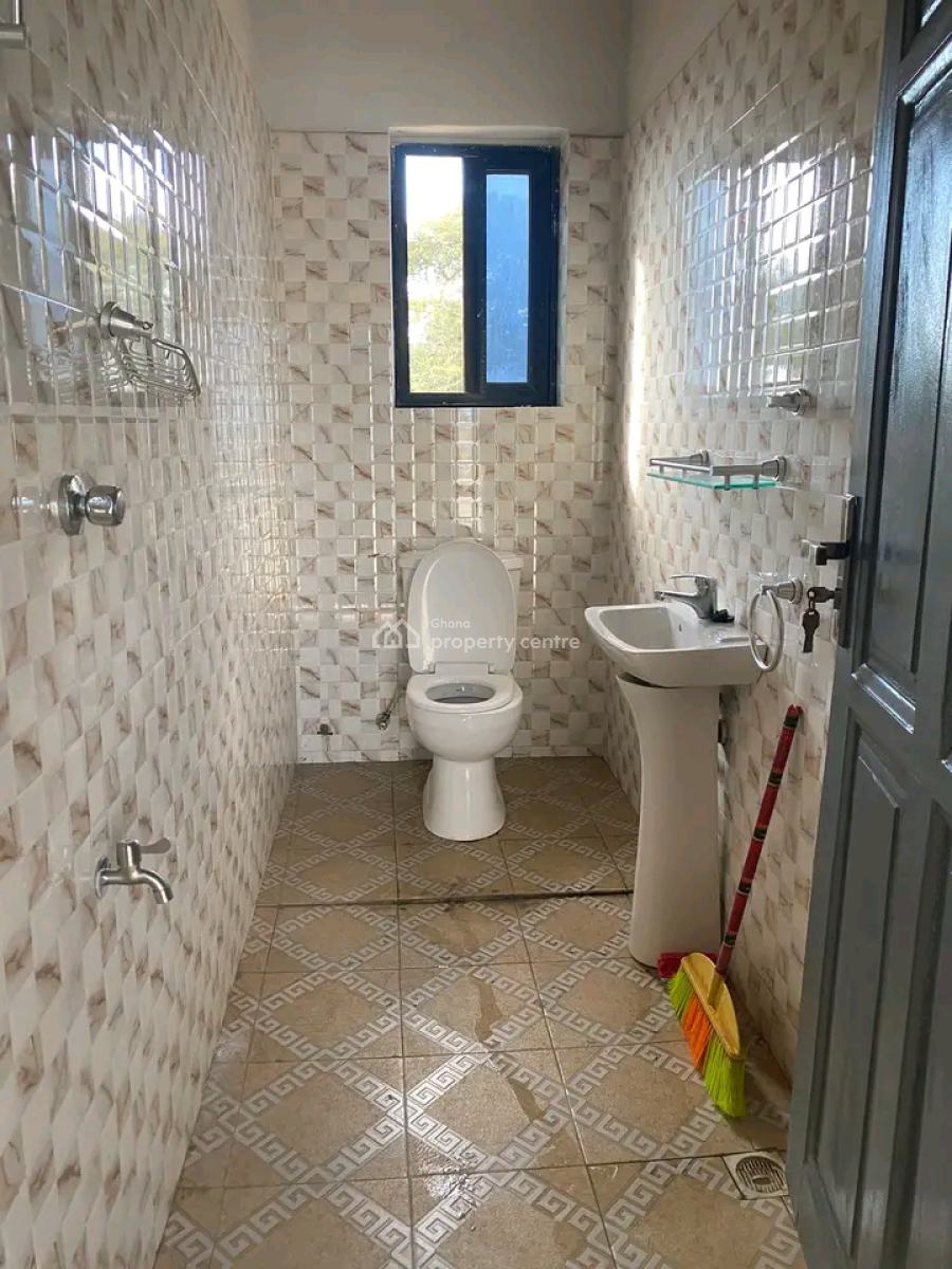 Executive Chamber and Hall Apartment @ Labone, North Labone, Accra, Apartment for Rent