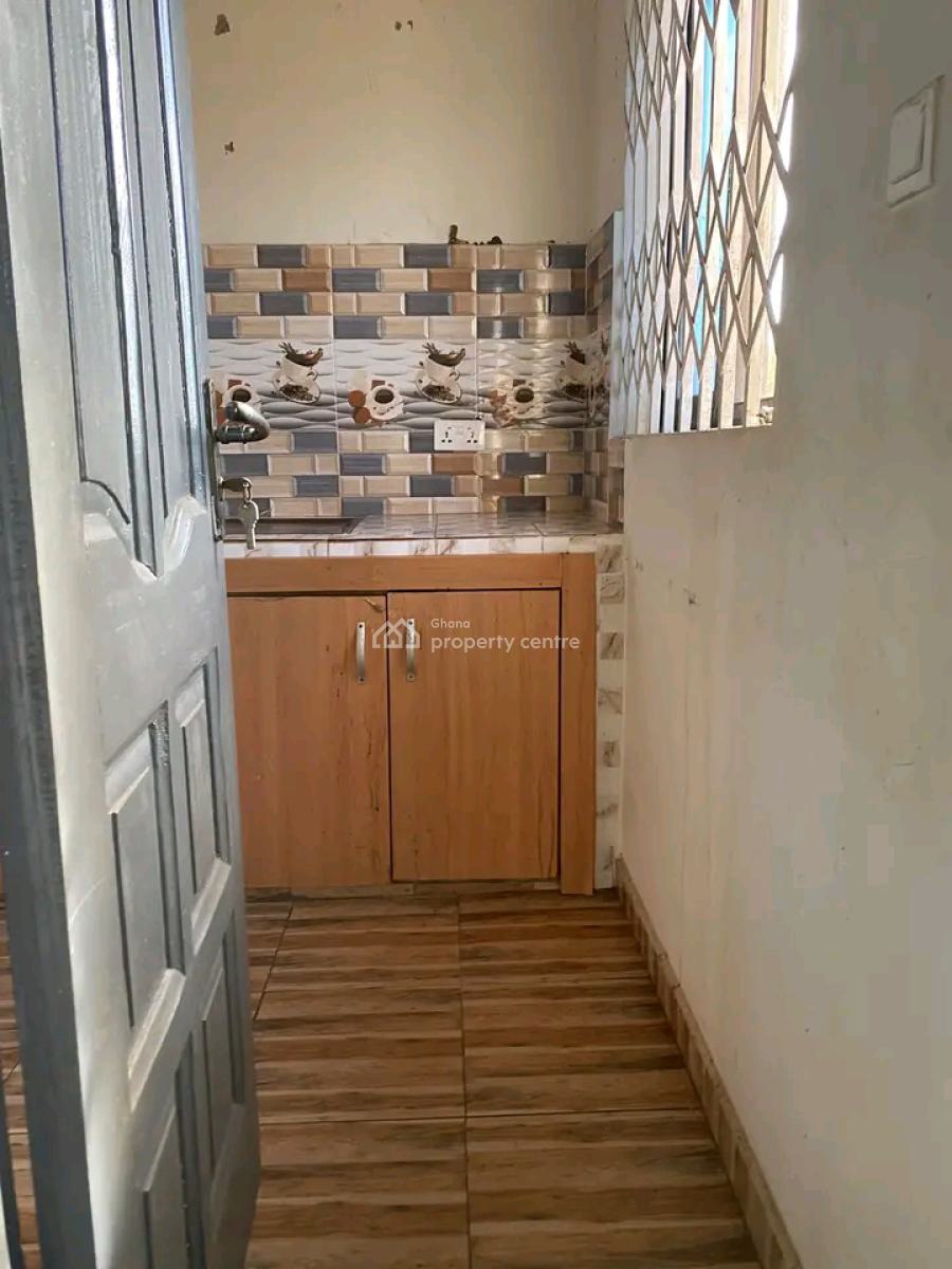 Executive Chamber and Hall Apartment @ Labone, North Labone, Accra, Apartment for Rent