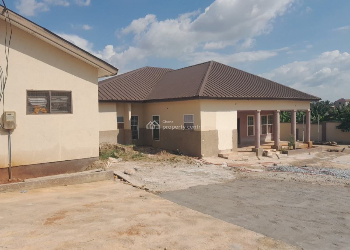 9 Bedrooms  House  ( Daban New Site), Daban New Site, Near Ahodwo., Kumasi Metropolitan, Ashanti, House for Sale