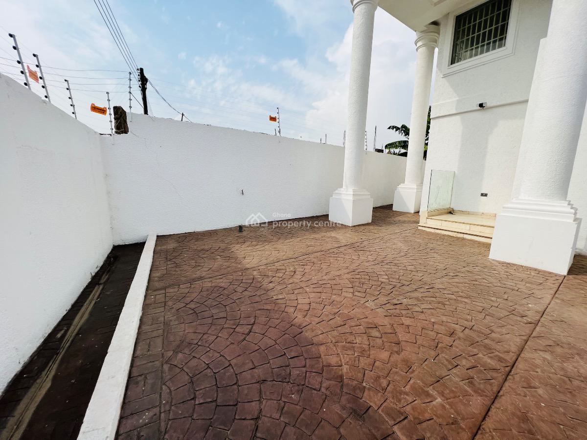 Detached 3 Bedroom Duplex with Staff Quarters, Mahama Road, East Airport, Airport Residential Area, Accra, Detached Duplex for Sale