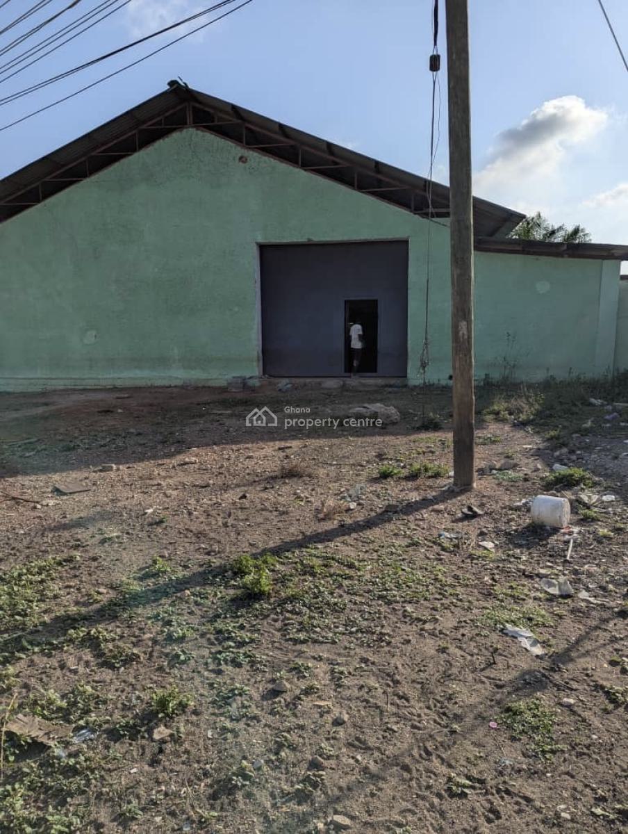1,300 Sqm of Warehouse, Airport to 37 Road, Burma Camp, Accra, Warehouse for Rent